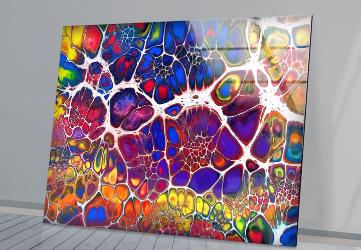 Farbenfrohe abstrakte Glaswandkunst – Lebendiges Fraktaldesign für moderne Innenräume
