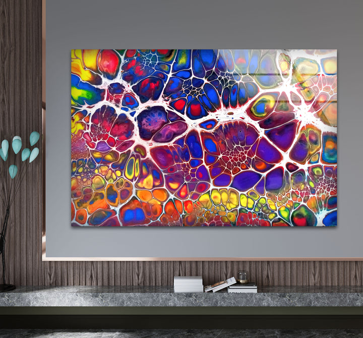 Farbenfrohe abstrakte Glaswandkunst – Lebendiges Fraktaldesign für moderne Innenräume
