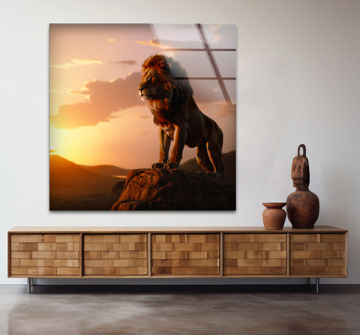 Wandkunst mit Löwe bei Sonnenuntergang – Majestätischer Glasdruck mit Safari-Szene für mutige Innenräume