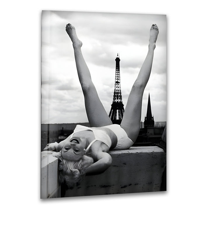 Vintage Glamour in Paris – Schwarz-Weiß-Wandbilder der Hollywood-Ikone