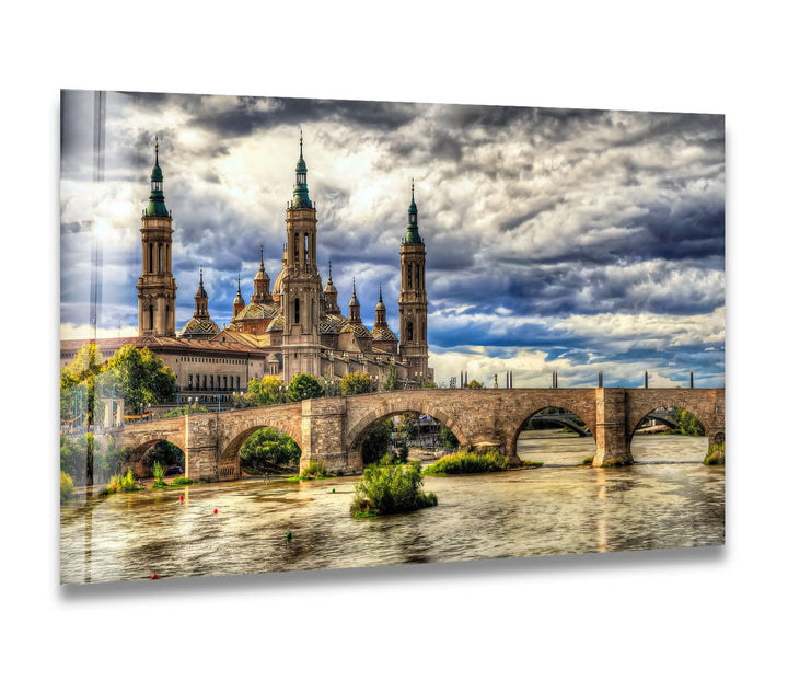 Glaswandkunst mit Skyline von Zaragoza – Basilica del Pilar und Steinbrücke