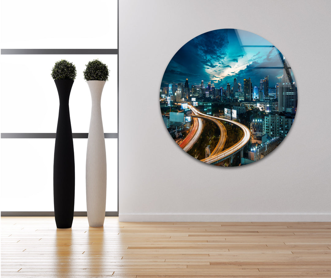 Glaswandkunst mit der Skyline von Bangkok – Atemberaubender Nachtblick auf Thailands ikonisches Stadtbild