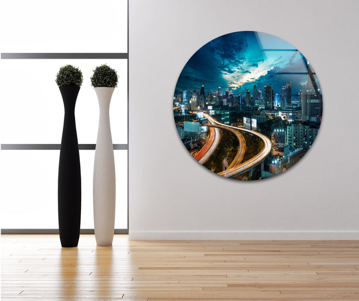 Glaswandkunst mit der Skyline von Bangkok – Atemberaubender Nachtblick auf Thailands ikonisches Stadtbild
