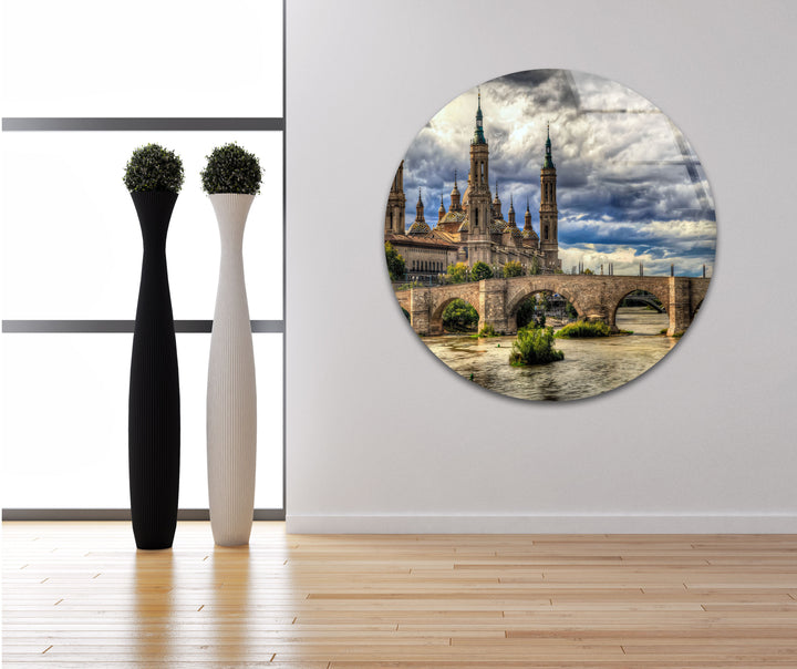 Glaswandkunst mit Skyline von Zaragoza – Basilica del Pilar und Steinbrücke