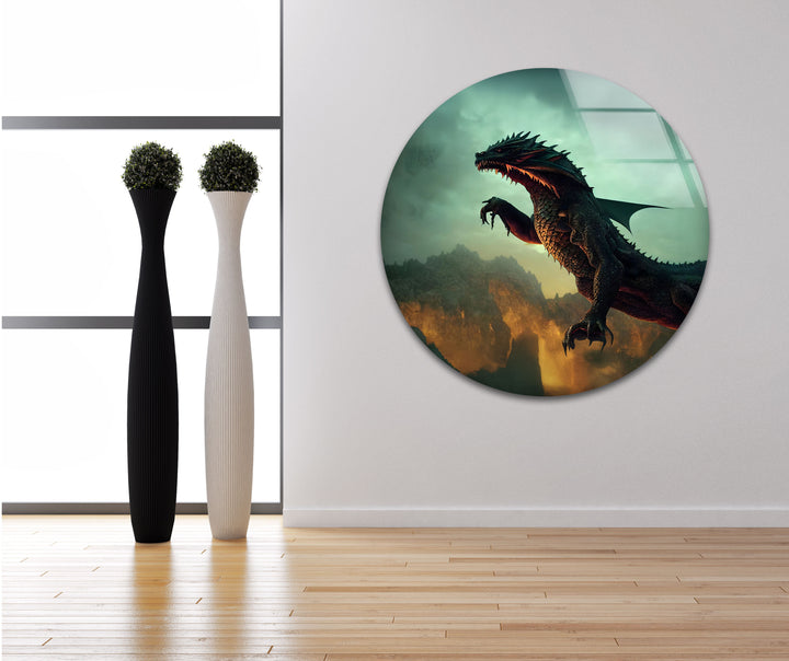 Wilder Drache in feuriger Landschaft: Ein Fabelwesen, das in den Flammen brüllt, auf Glaswandkunst