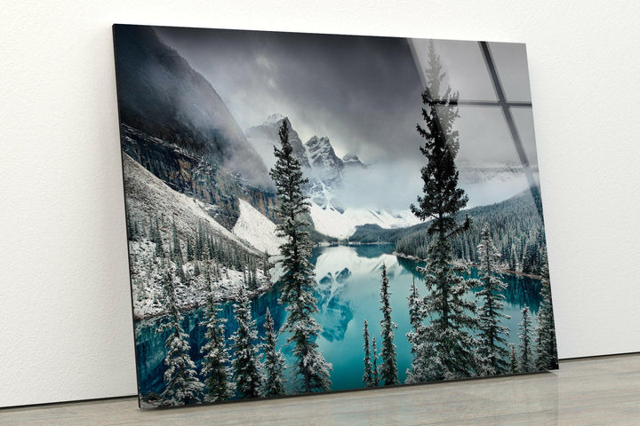 Majestic Winter Wonderland with Crystal Clear Reflections – A Captivating Glass Artwork
