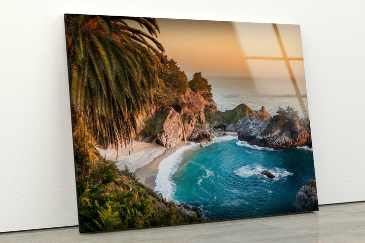 Secluded Beach at Sunset – A Relaxing Coastal Glass Wall Art
