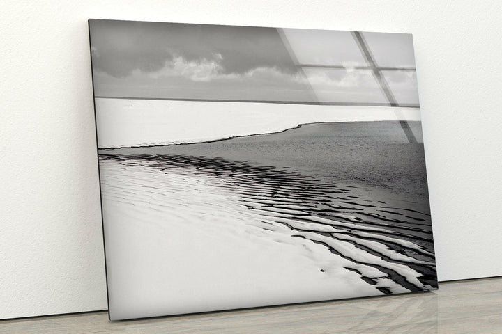 Monochrome Seaside Landscape – A Tranquil Glass Artwork
