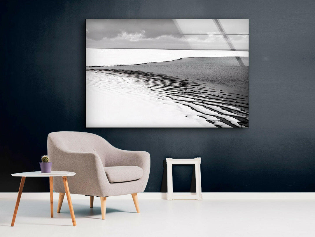 Minimalist Ocean Horizon – A Serene Black and White Art Print
