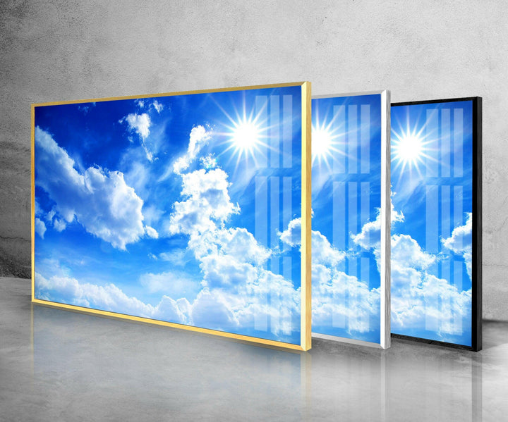 Strahlend blauer Himmel und Wolken: Strahlende Atmosphäre auf Glaswandbildern
