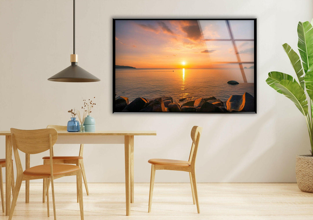 Golden Hour Over the Ocean – A Soothing Seascape on Glass Print
