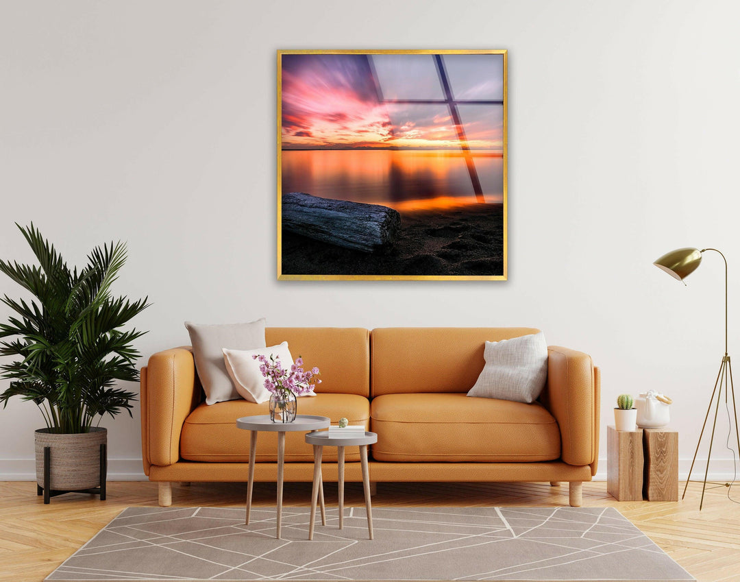 Sunset magic over the sea, blending rich colors and peaceful ambiance.
