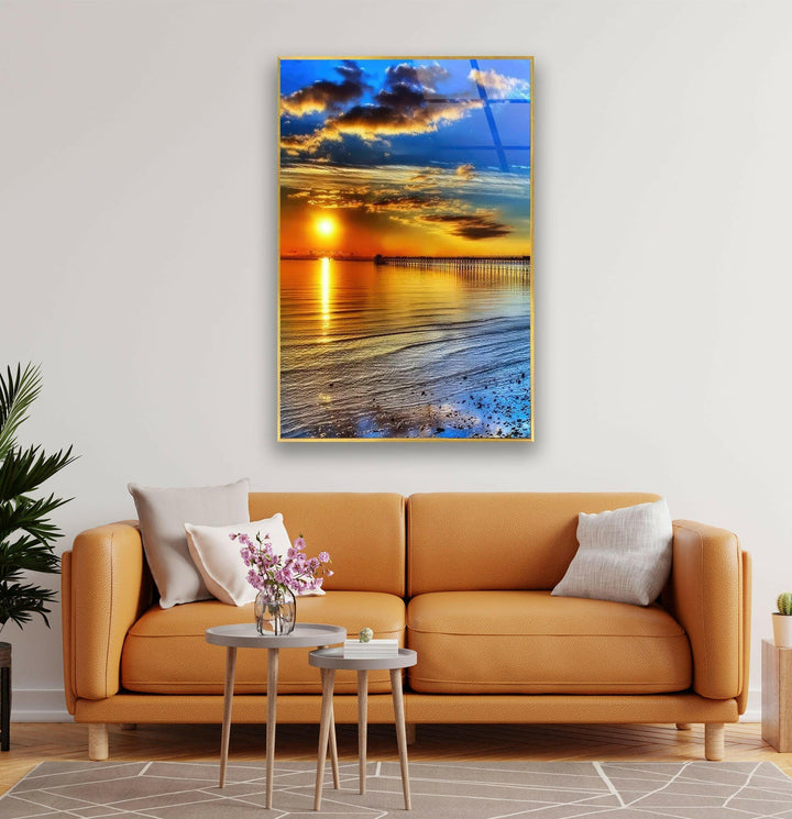 Sunlit Waves and Wooden Pier – A Breathtaking Coastal Landscape
